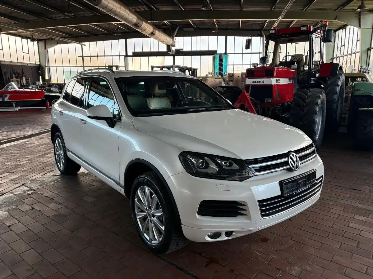 Gebraucht VW Touareg Exclusive 245 PS (180 kW) 2014 Gold SUV