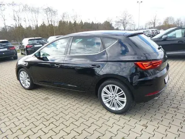Gebraucht Seat Leon XCELLENCE 150 PS (110 kW) 2020 Mitternachtsschwarz Limousine