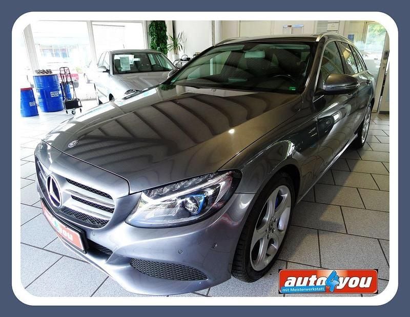 Grau Gebraucht 2017 Mercedes C350e Kombi | 16.399 € (Fairer Preis) - Bild 1/4
