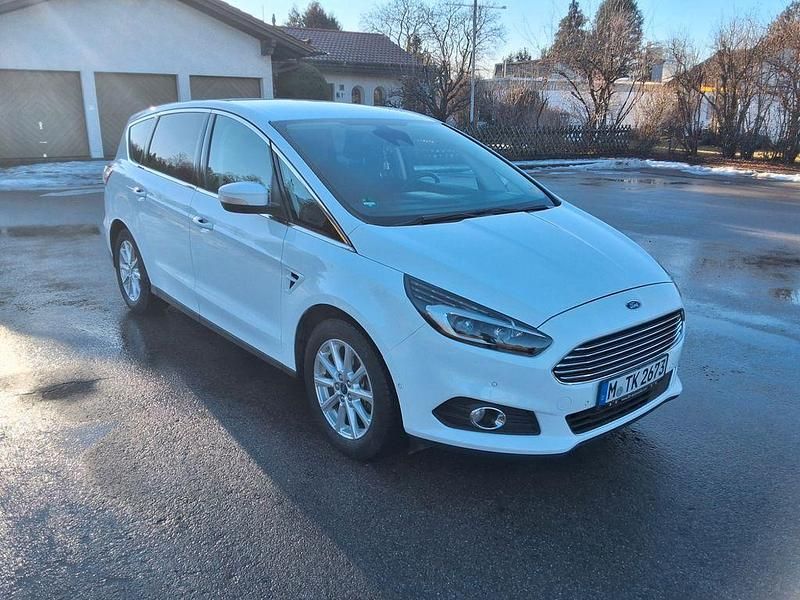 Gebraucht Ford S-MAX Titanium 150 PS (110 kW) 2015 Weiß Van / Kleinbus