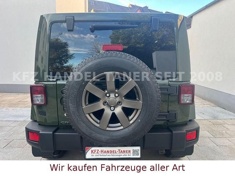 Gebraucht Jeep Wrangler Unlimited 200 PS (147 kW) 2016 Sarge green SUV