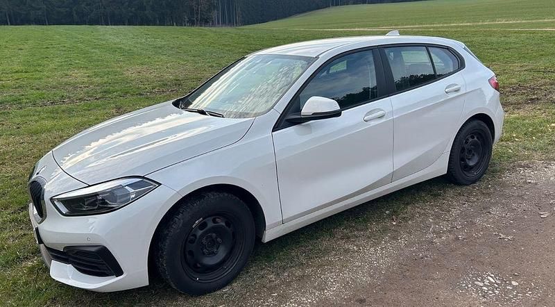Gebraucht BMW 116 Advantage 109 PS (80 kW) 2023 Weiß Kleinwagen