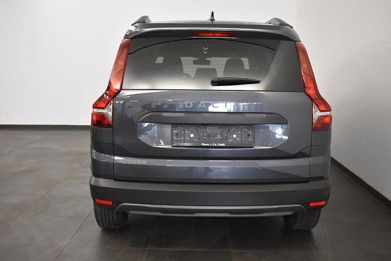 Gebraucht Dacia Jogger Extreme 101 PS (74 kW) 2022 Grau Van / Kleinbus