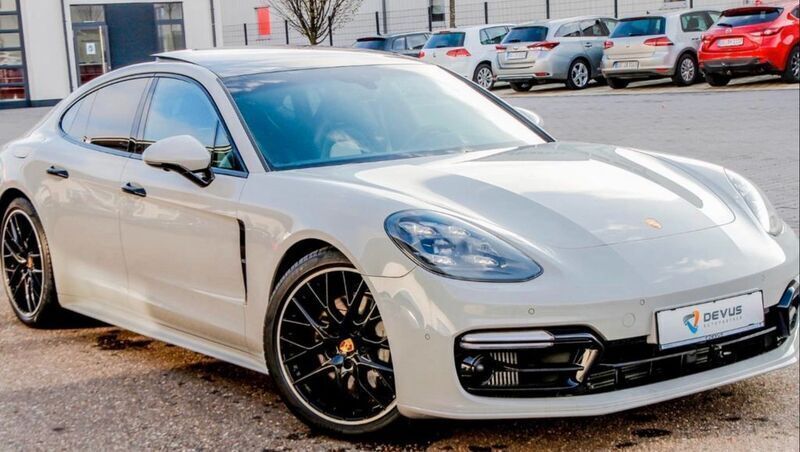 Grau Gebraucht 2019 Porsche Panamera 4S Limousine | 99.500 € - Bild 1/4