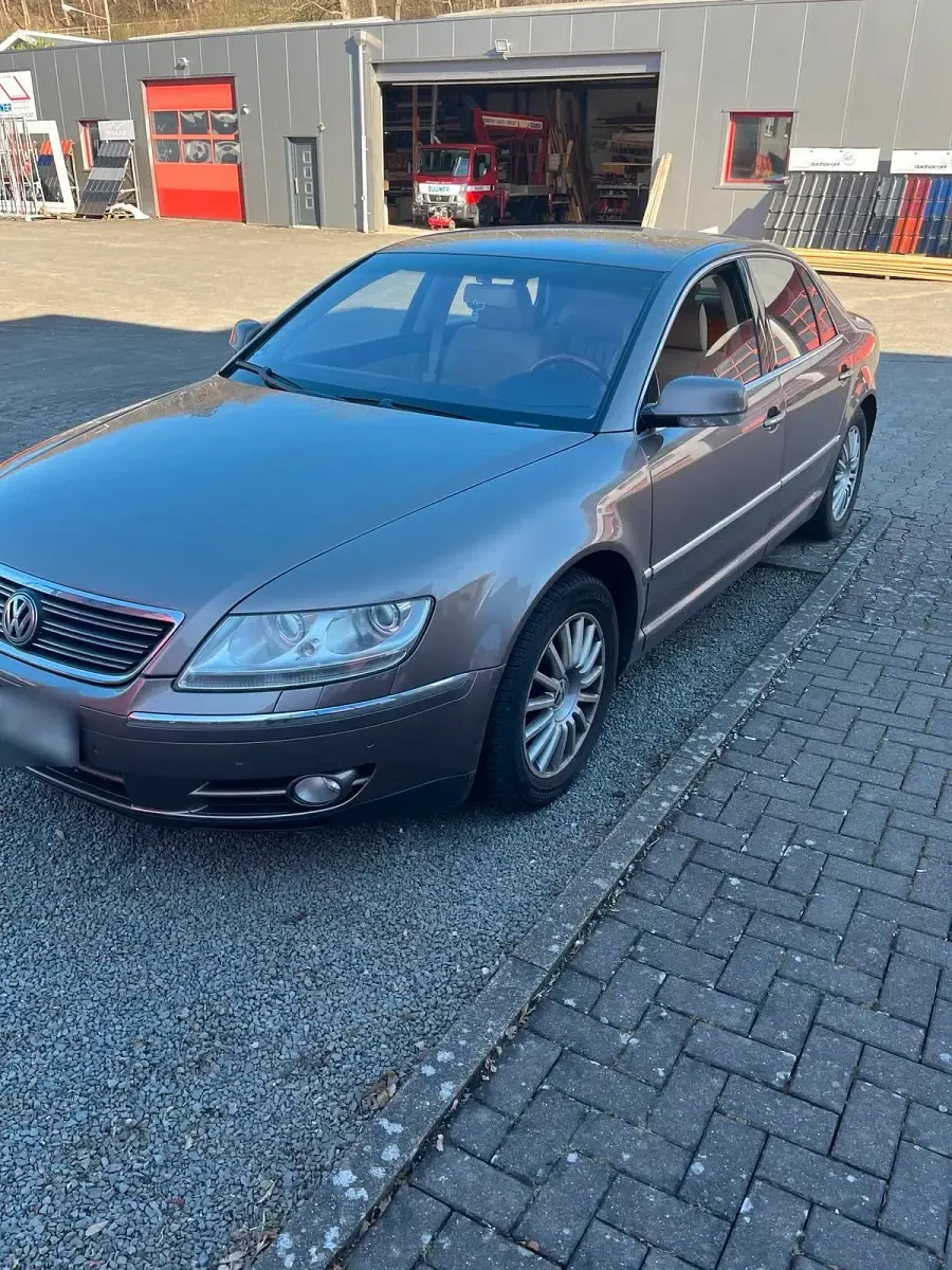 Gebraucht VW Phaeton 234 PS (172 kW) 2006 Braun Limousine
