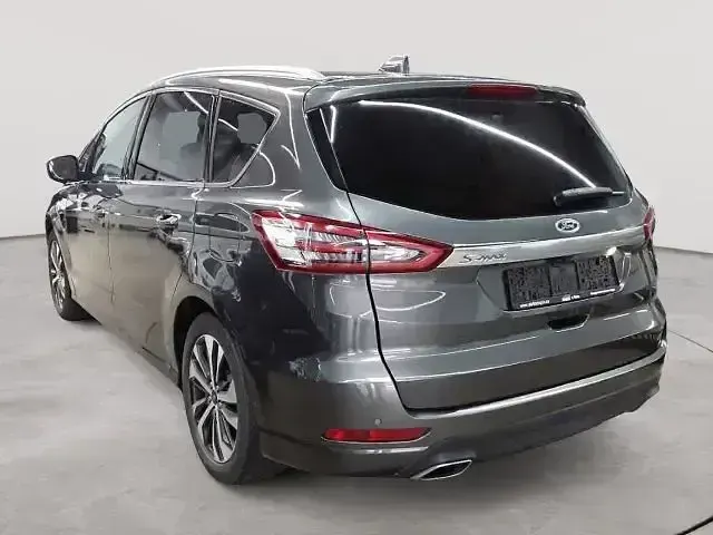 Gebraucht Ford S-MAX Titanium 190 PS (139 kW) 2022 Grau Van / Kleinbus