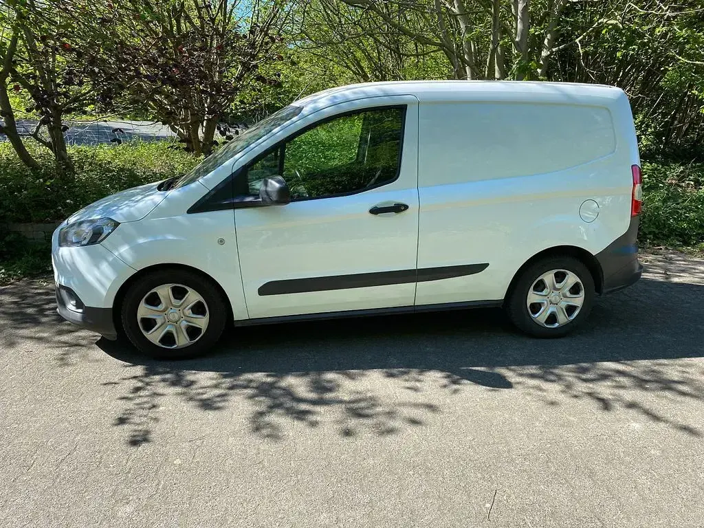 Używany Ford Transit 75 KM (55 kW) 2018 Biały Minivan
