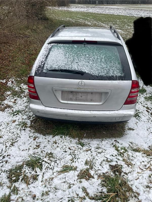 Gebraucht Mercedes C220 143 PS (105 kW) 2002 Silber Kombi