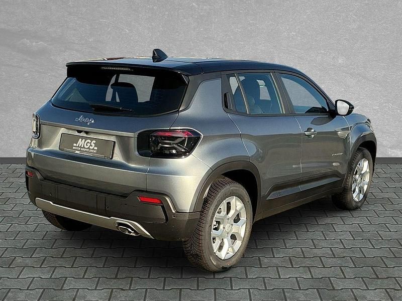 Neu Jeep Avenger Altitude 101 PS (74 kW) 2025 Granite grey / volcano black SUV