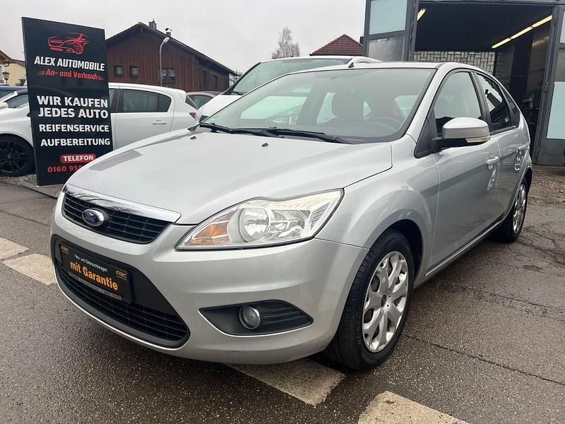 Używany Ford Focus Style 101 KM (74 kW) 2011 Srebrny Sedan/Limuzyna