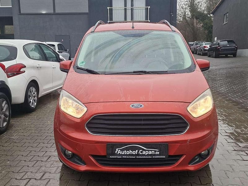 Gebraucht Ford Tourneo Titanium 101 PS (74 kW) 2014 Rot Kombi