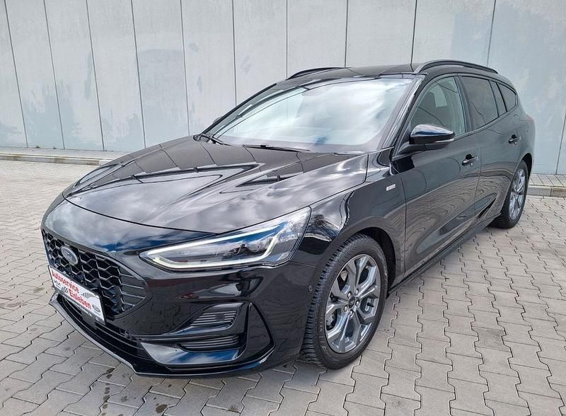 Gebraucht Ford Focus ST-Line 125 PS (91 kW) 2023 Schwarz Limousine