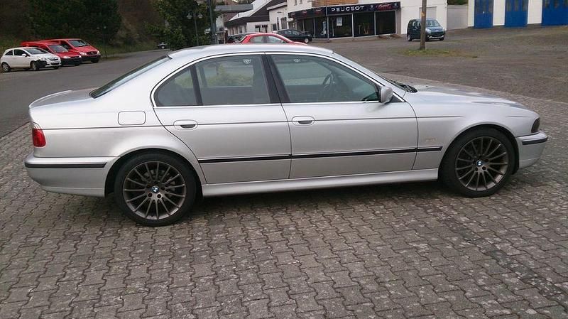 Gebraucht BMW 528 193 PS (141 kW) 2000 Silber Limousine