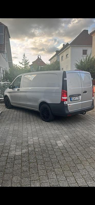 Gebraucht Mercedes Vito 114 PS (83 kW) 2019 Silber Van