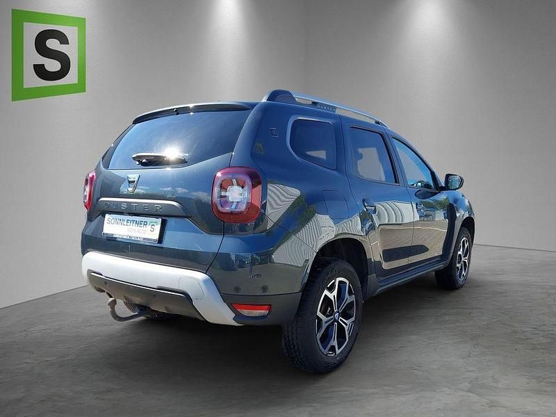 Gebraucht Dacia Duster Celebration 131 PS (96 kW) 2020 Grau SUV
