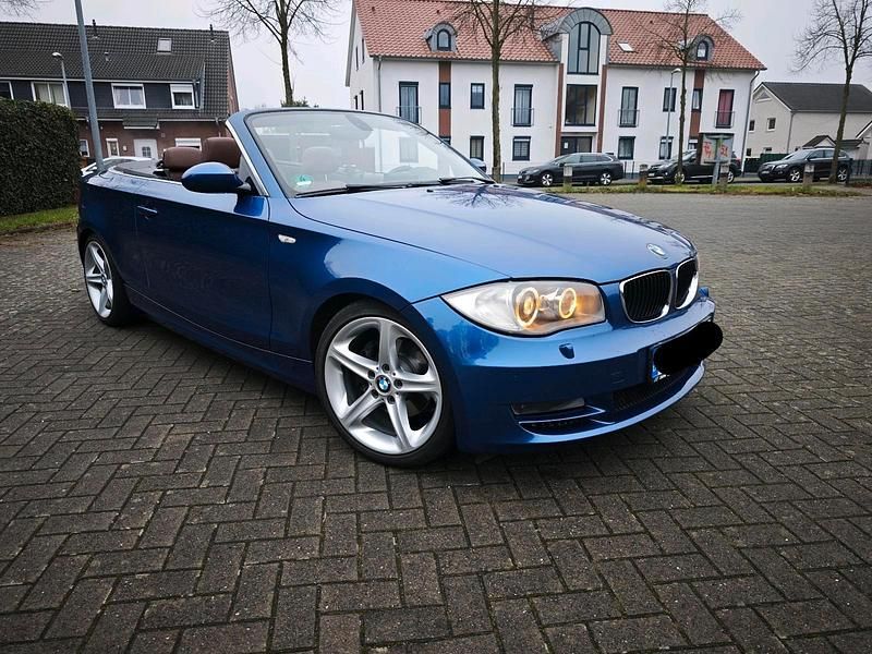 Blau Gebraucht 2008 BMW 125 Cabriolet Cabrio | 10.999 € (Teuer) - Bild 1/4