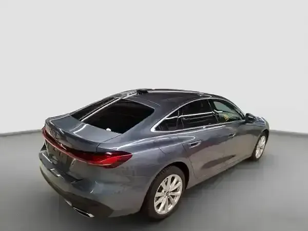 Gebraucht Audi A5 Basis 204 PS (150 kW) 2025 Horizontblau metallic Limousine