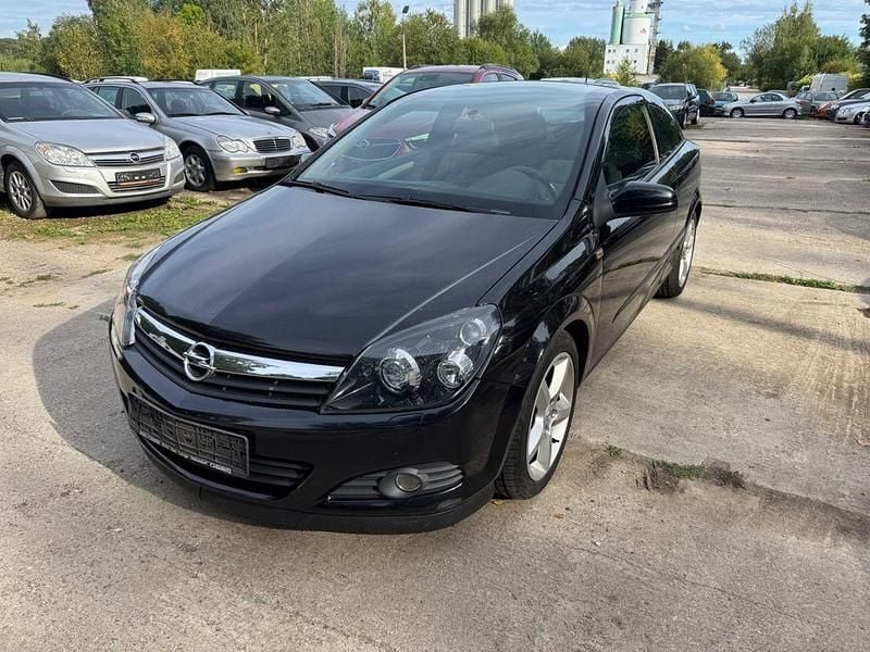 Schwarz Gebraucht 2006 Opel Astra GTC Sport Limousine | 2.499 € (Etwas zu teuer) - Bild 1/4