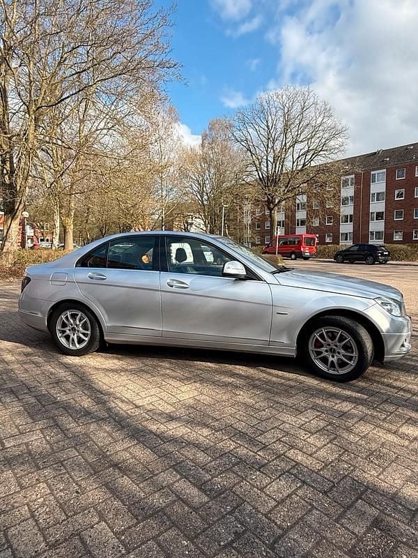 Gebraucht Mercedes C180 156 PS (114 kW) 2007 Silber Limousine