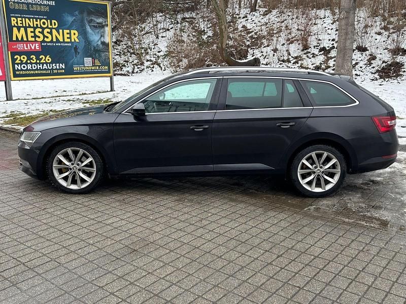 Gebraucht Skoda Superb Style 190 PS (139 kW) 2016 Schwarz Kombi