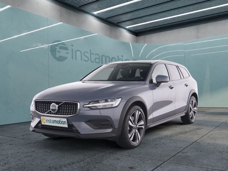 Grau Gebraucht 2023 Volvo V60 CC Plus Kombi | 39.340 € (Fairer Preis) - Bild 1/3