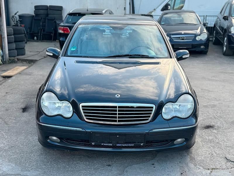 Gebraucht Mercedes C180 129 PS (94 kW) 2002 Blau Limousine