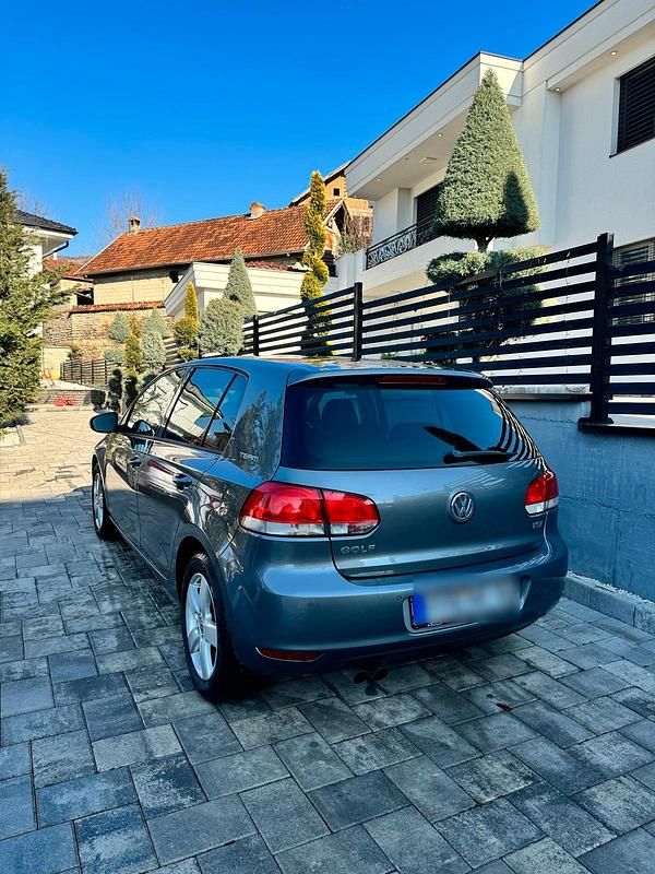 Gebraucht VW Golf VI 122 PS (89 kW) 2010 Grau Kleinwagen