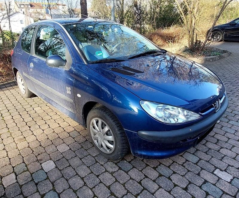 Blau Gebraucht 2004 Peugeot 206 Kleinwagen | 400 € (Guter Preis) - Bild 1/4