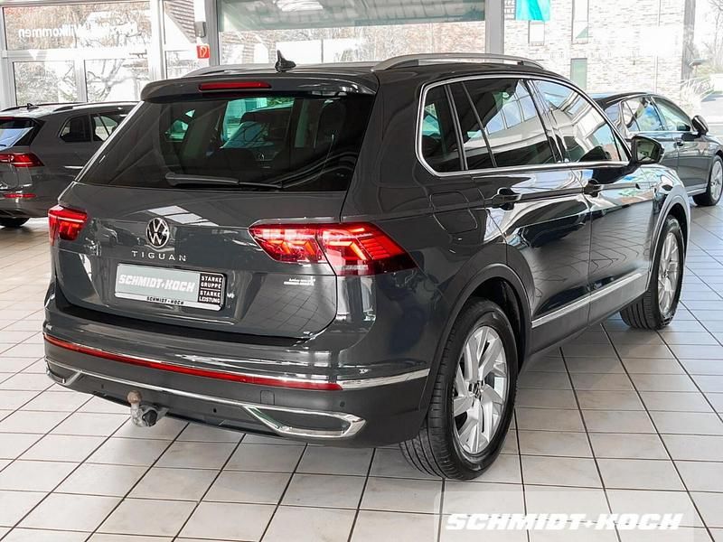 Gebraucht VW Tiguan Elegance 150 PS (110 kW) 2023 Uranograu (grau) SUV