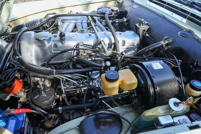 Gebraucht Mercedes 230 1967 Beige Cabrio