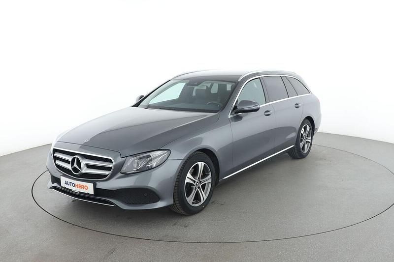 Grau Gebraucht 2018 Mercedes E220 Avantgarde Kombi | 25.330 € (Superpreis) - Bild 1/3