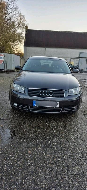 Grau Gebraucht 2003 Audi A3 Coupé | 1.900 € (Fairer Preis) - Bild 1/4