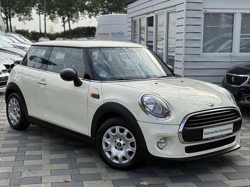 Weiß Gebraucht 2015 Mini ONE Kleinwagen | 8.699 € (Fairer Preis) - Bild 1/4