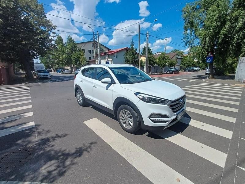 Weiß Gebraucht 2018 Hyundai Tucson Pure SUV | 13.000 € (Guter Preis) - Bild 1/4