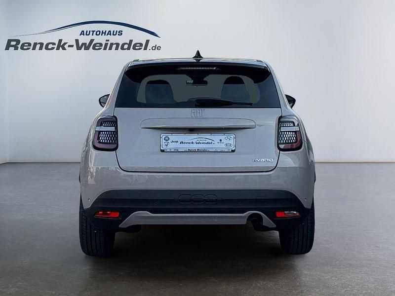 Neu Fiat 600 101 PS (74 kW) 2026 Beige SUV