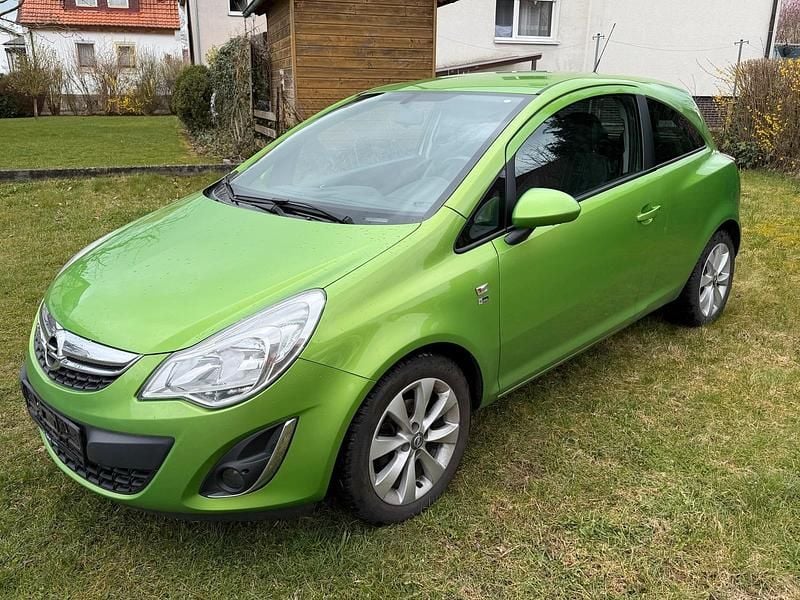 Gebraucht Opel Corsa 87 PS (63 kW) 2013 Grün Kleinwagen