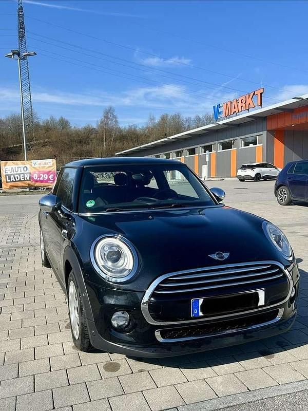 Gebraucht Mini Cooper D 116 PS (85 kW) 2016 Schwarz Kleinwagen