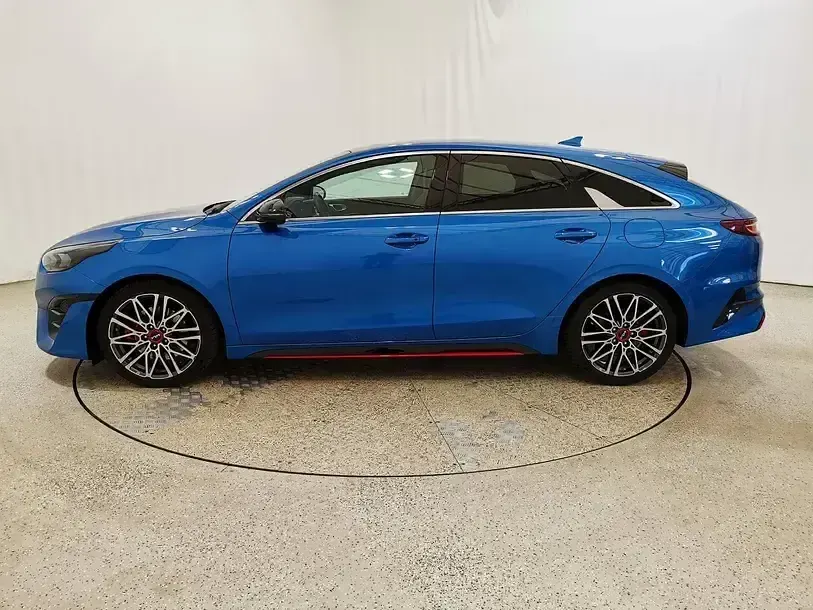 Używany Kia ProCeed GT 204 KM (150 kW) 2024 Niebieski Kombi