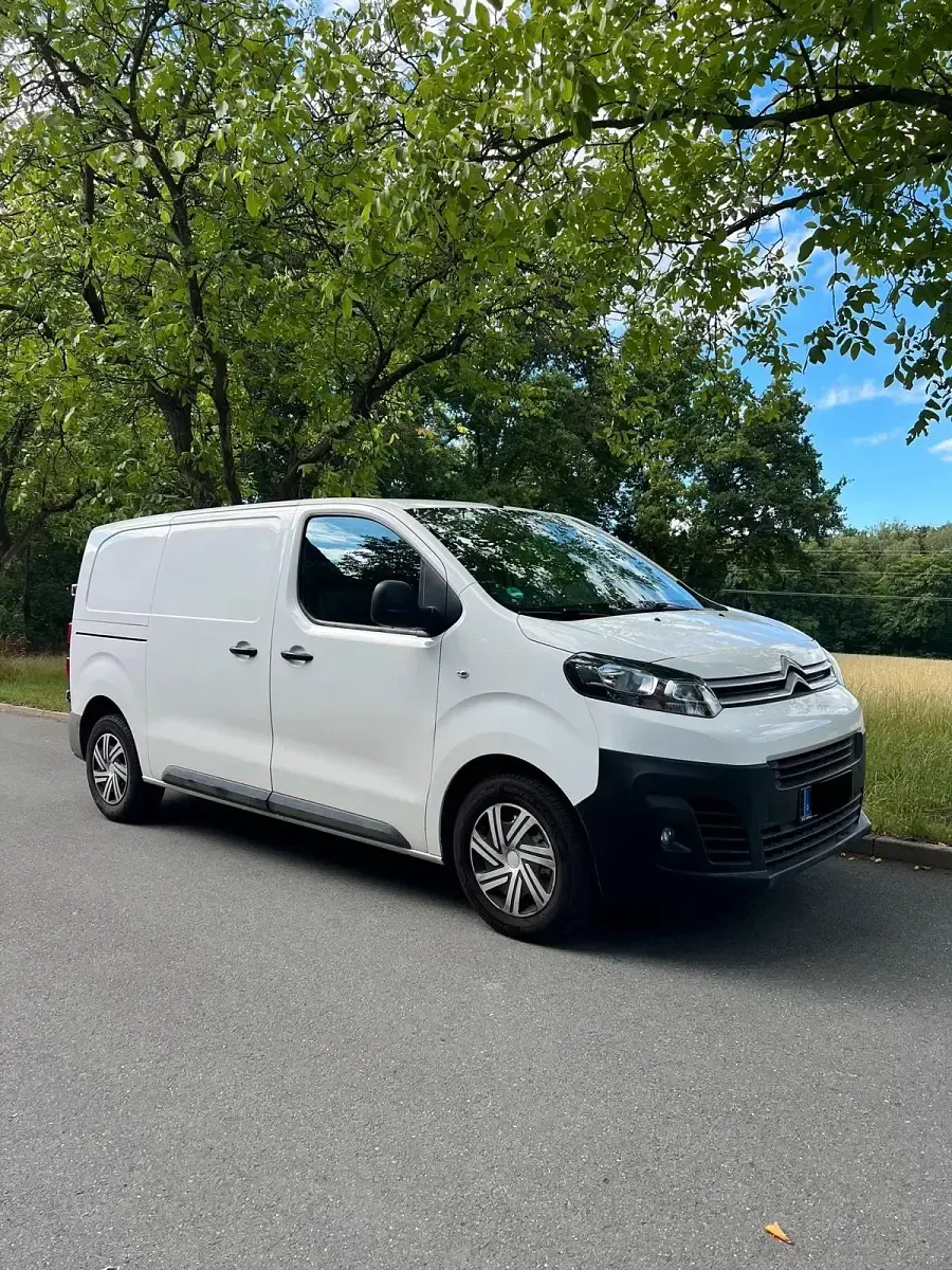 Gebraucht Citroën Jumpy 122 PS (89 kW) 2016 Weiß Van / Kleinbus