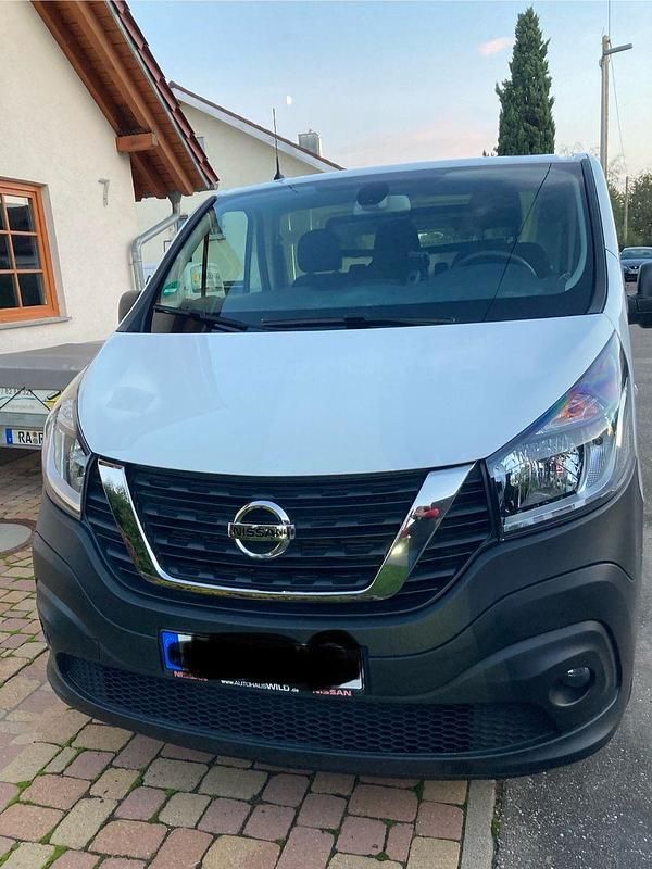 Weiß Gebraucht 2020 Nissan NV300 Van | 19.500 € (Guter Preis) - Bild 1/4