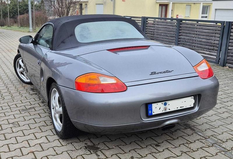 Gebraucht Porsche 986 Boxster 228 PS (167 kW) 2002 Silber Cabrio