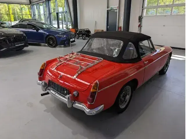 Käytetty MG B 95 HP (69 kW) 1964 Punainen Avoauto