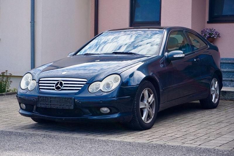 Schwarz Gebraucht 2004 Mercedes C320 AMG Coupé | 3.490 € (Superpreis) - Bild 1/4