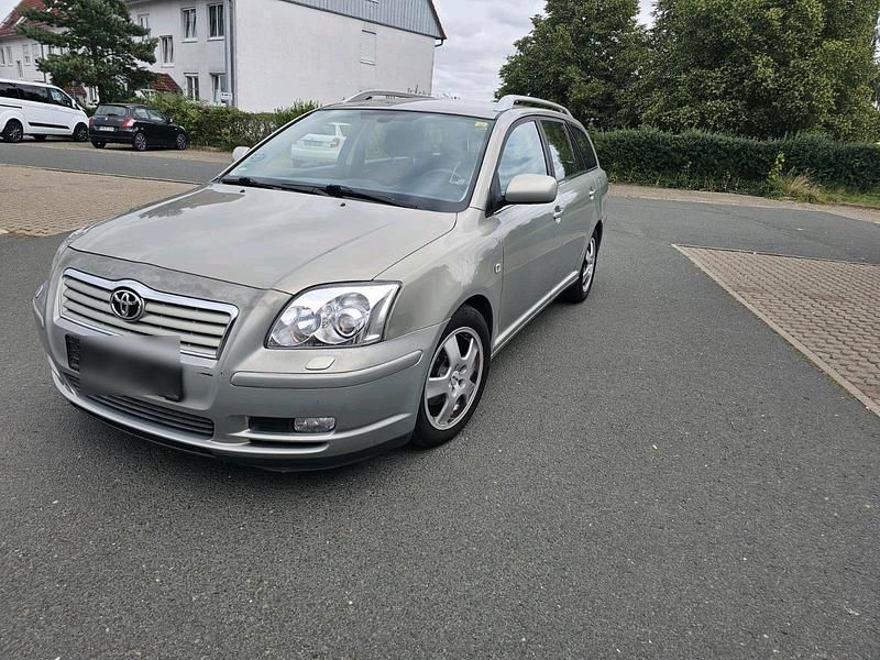 Gebraucht 2005 Toyota Avensis Kombi | 2.000 € (Guter Preis) - Bild 1/4