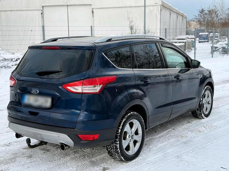 Gebraucht Ford Kuga 163 PS (119 kW) 2013 Blau SUV