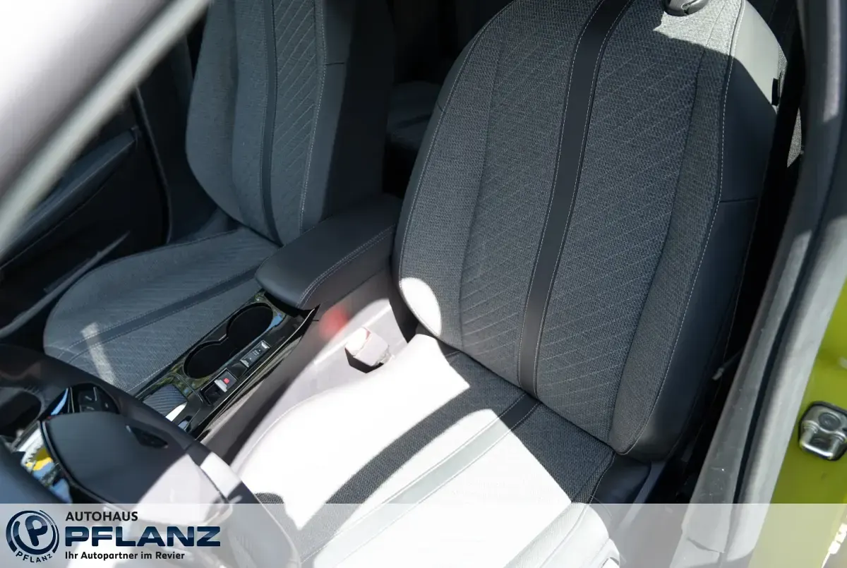 Gebraucht Peugeot 208 Allure 101 PS (74 kW) 2024 Gelb Kleinwagen