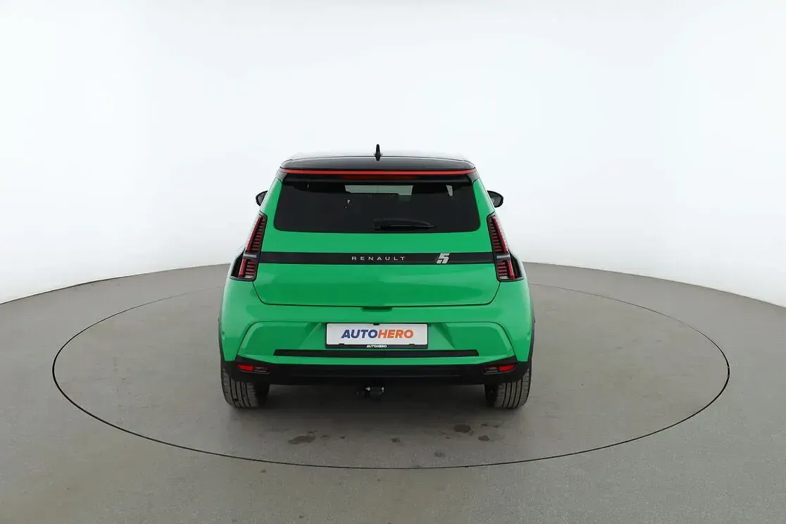 Gebraucht Renault 5 E-Tech Komfort 110 kW (150 PS) 2024 Grün Limousine