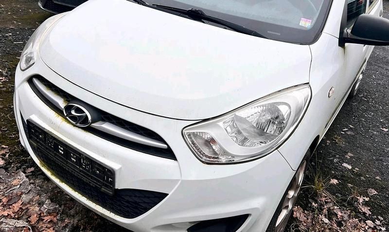 Gebraucht Hyundai i10 60 PS (44 kW) 2008 Weiß Kleinwagen