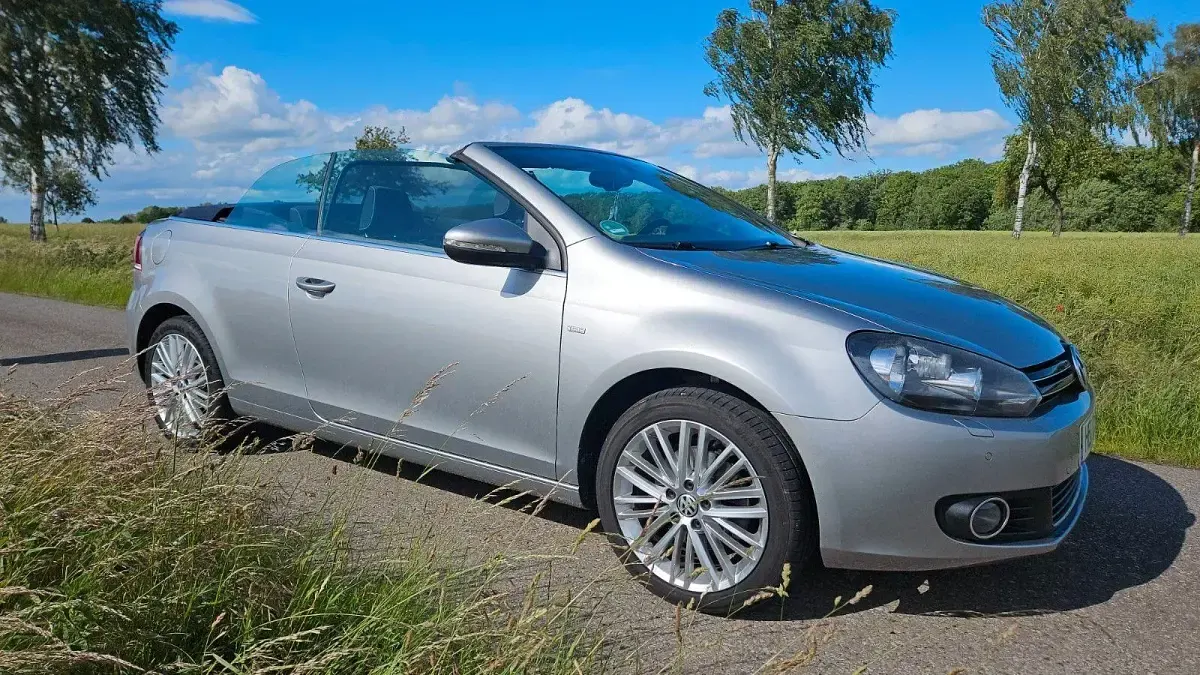 Gebraucht VW Golf Cabriolet Cup 105 PS (77 kW) 2014 Silber Cabrio