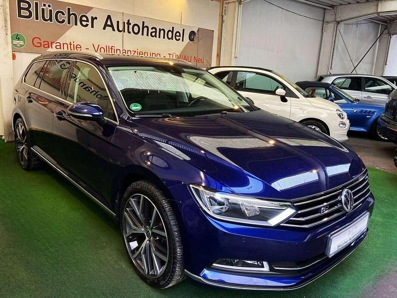 Gebraucht VW Passat Highline 150 PS (110 kW) 2018 Blau Kombi